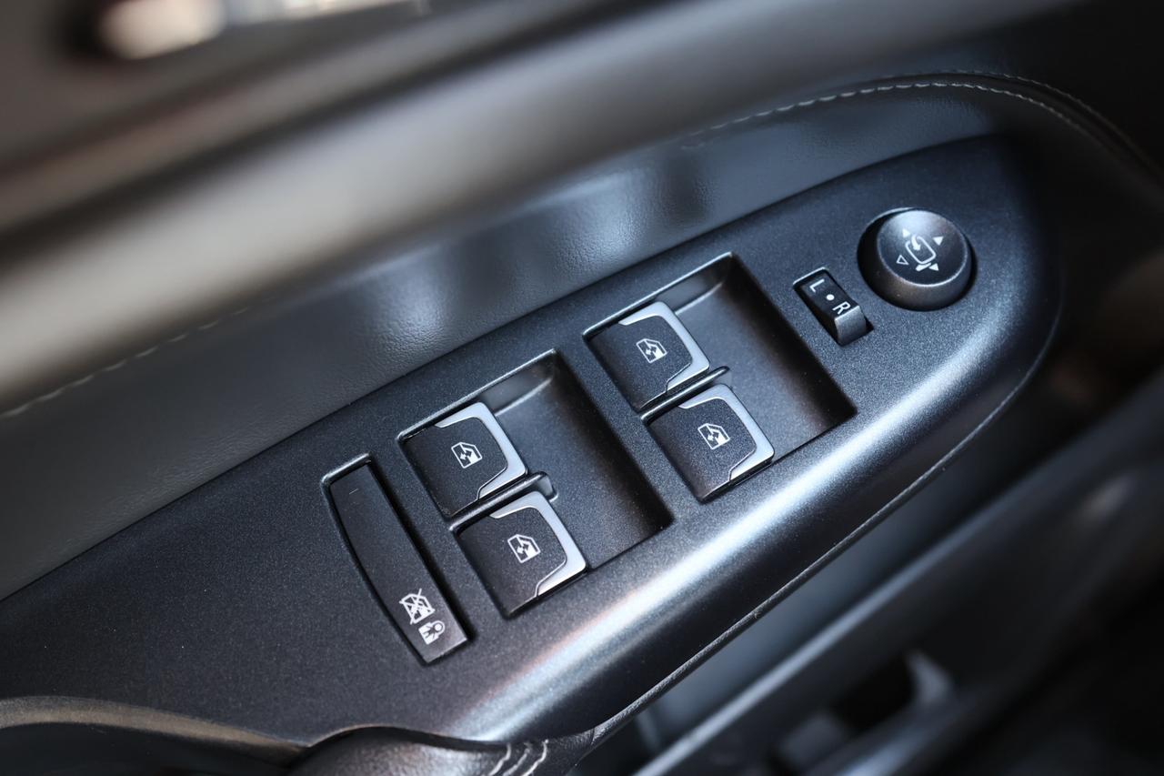 2014 Cadillac SRX LUXURY-AWD-R STARTER/NAV/PANO ROOF/BCAM/P SENSORS/ Photo