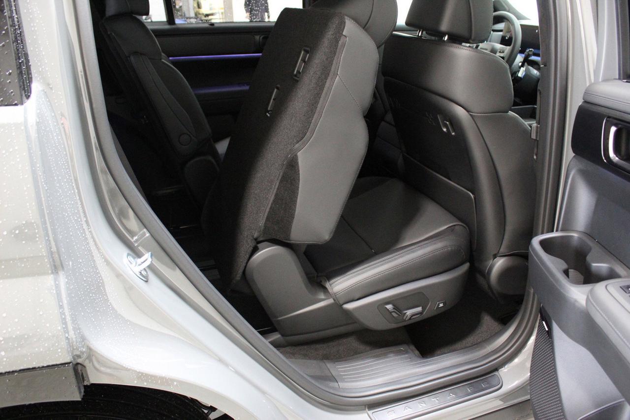 2025 Hyundai Santa Fe ULTIMATE CALLIGRAPHY/ NAPPA LEATHER/ BOSE AUDIO/ 2 Photo
