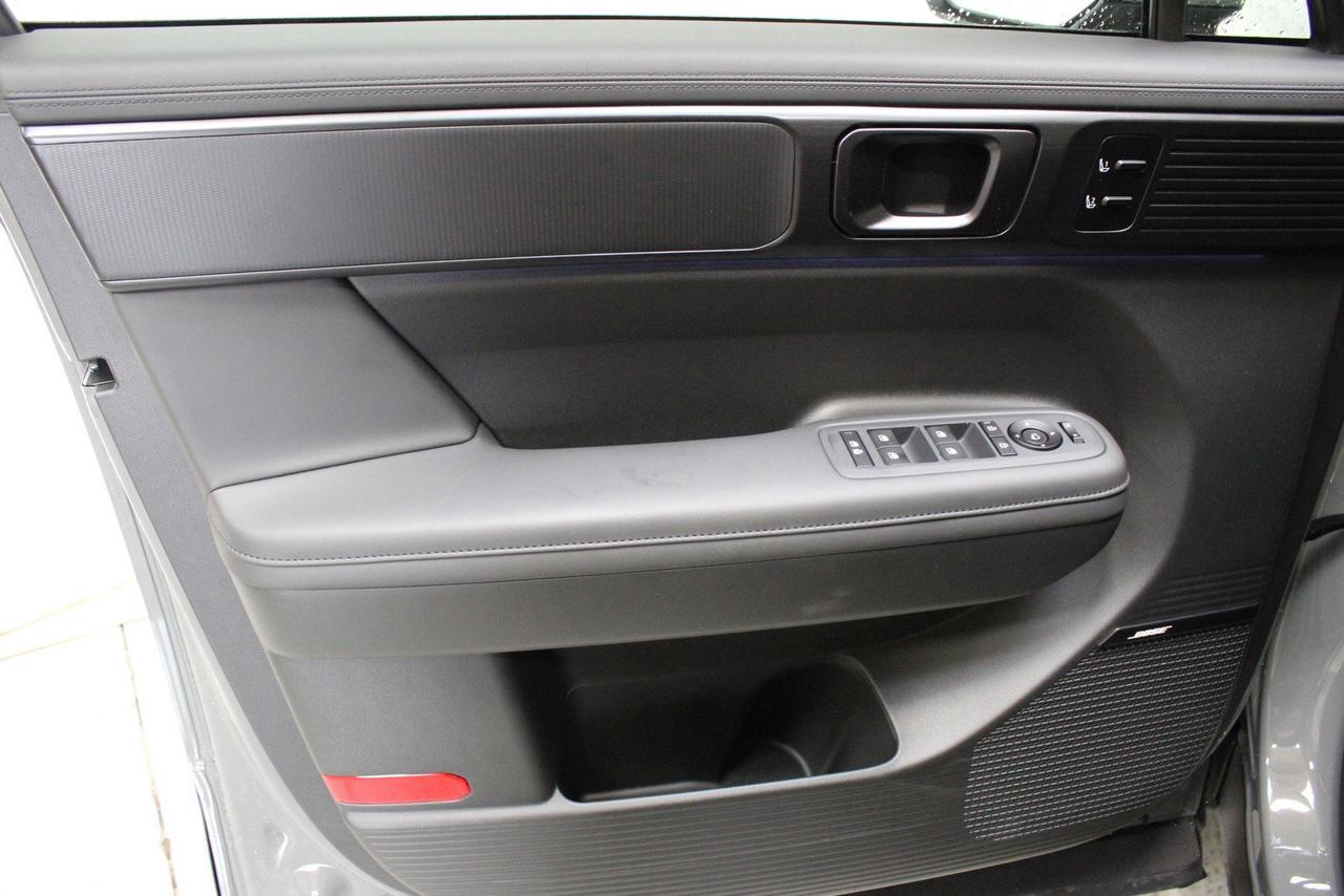2025 Hyundai Santa Fe ULTIMATE CALLIGRAPHY/ NAPPA LEATHER/ BOSE AUDIO/ 2 Photo