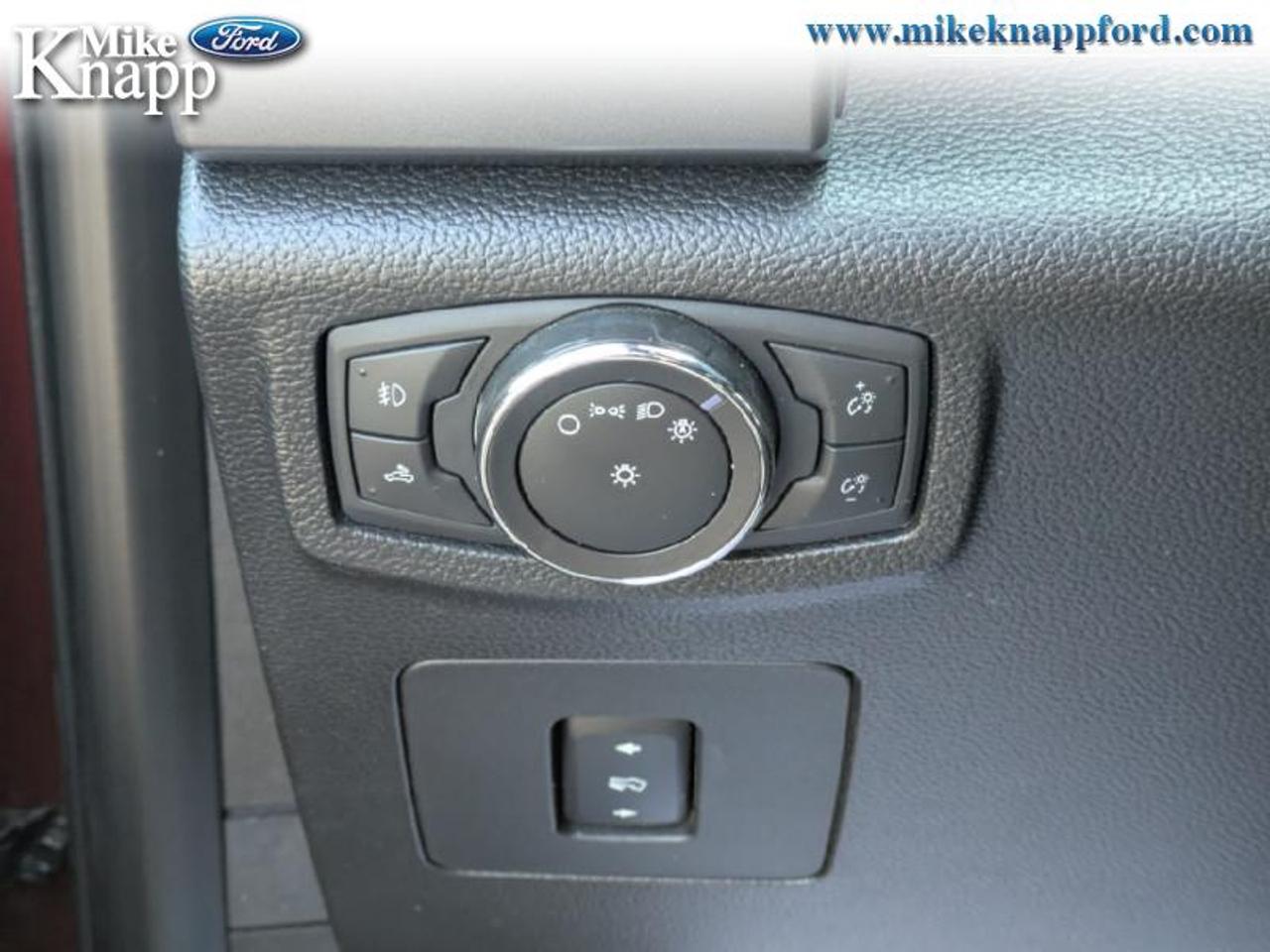 2016 Ford F-150 XLT Photo