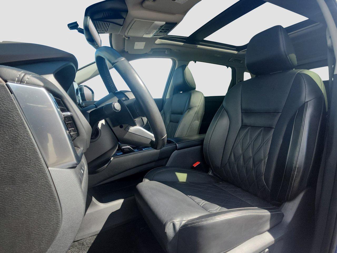 2023 Nissan Rogue Platinum Photo