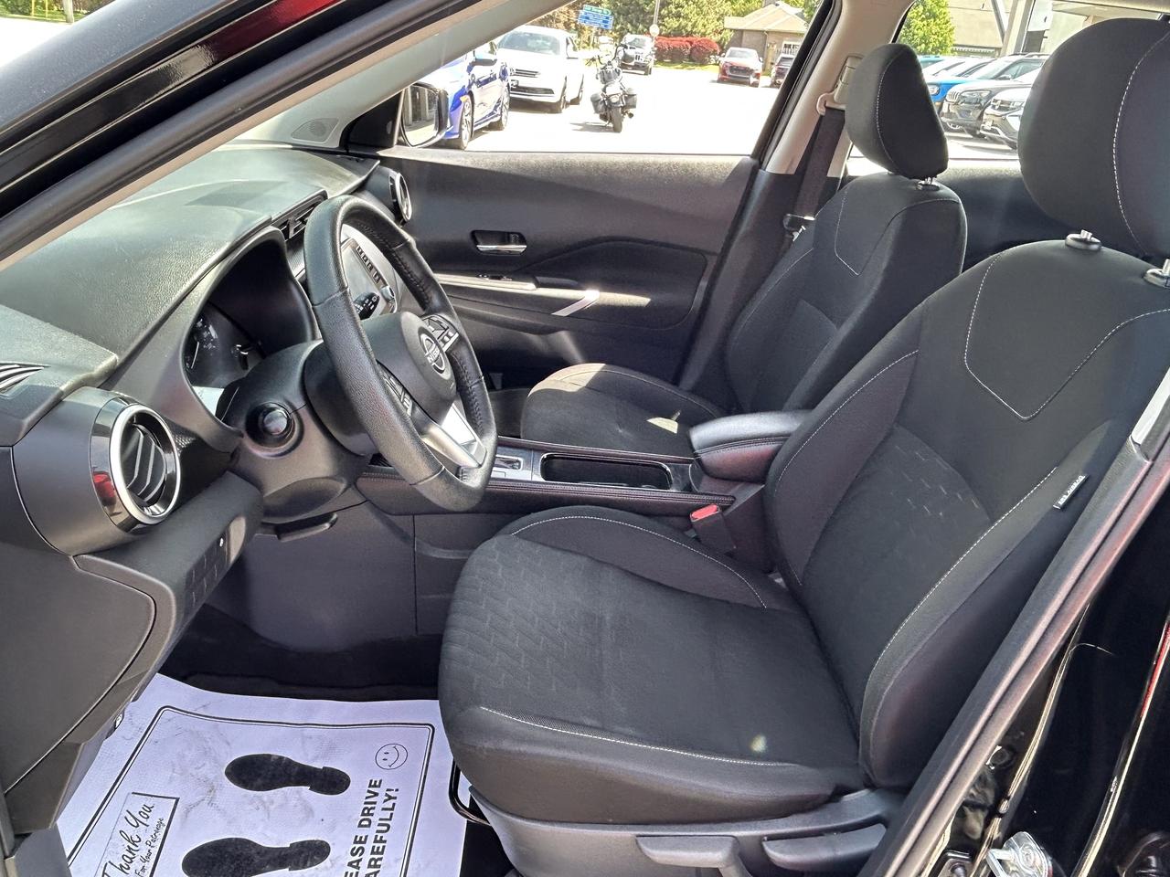 2024 Nissan Kicks SV/BACK UP CAM/HEATED SEATS/CALL PICTON Photo