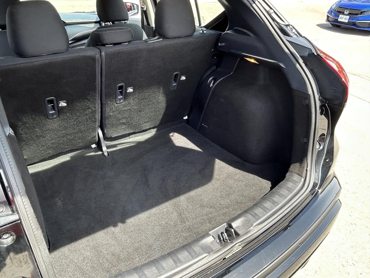 2024 Nissan Kicks SV/BACK UP CAM/HEATED SEATS/CALL PICTON Photo
