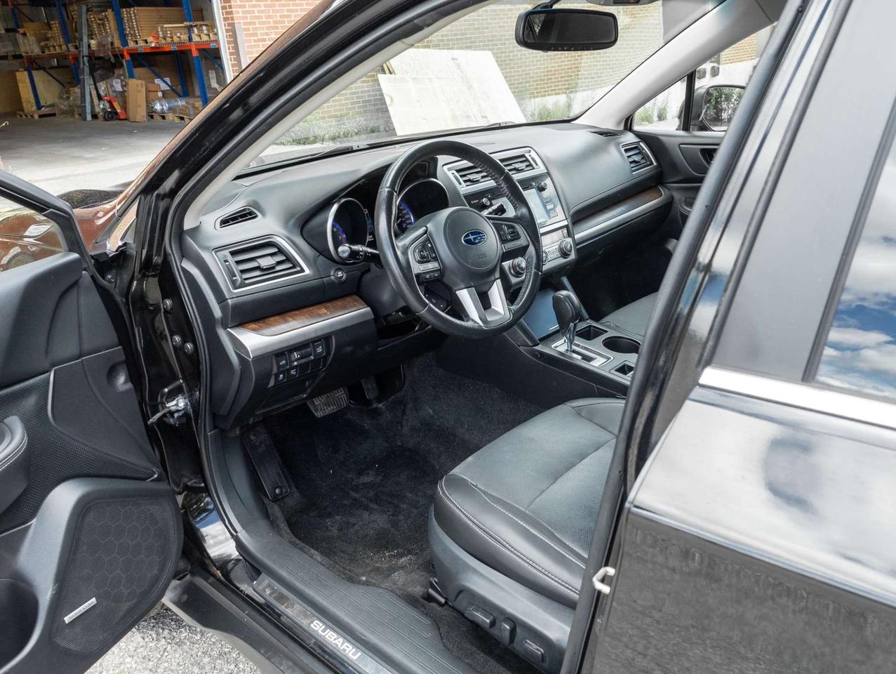 2015 Subaru Outback Wgn CVT 3.6R w/Limited & Tech Pkg Photo