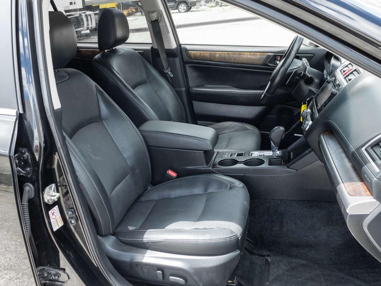 2015 Subaru Outback Wgn CVT 3.6R w/Limited & Tech Pkg Photo