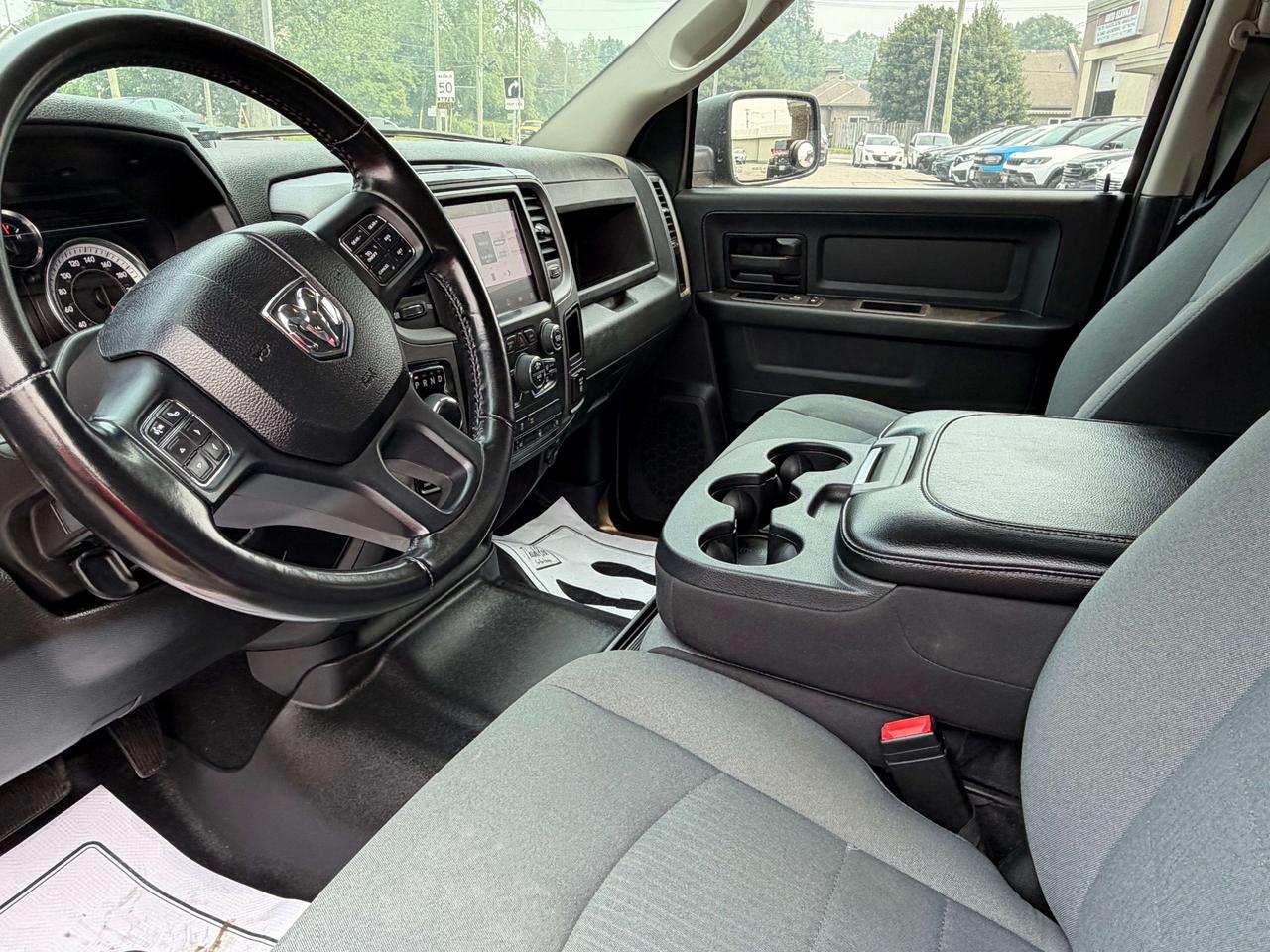 2022 RAM 1500 EXPRESS/HEATED SEATS/BACK UP CAM/4X4/CALL PICTON Photo