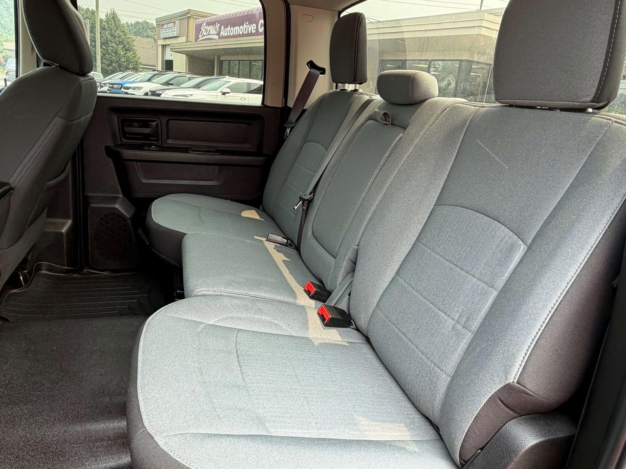 2022 RAM 1500 EXPRESS/HEATED SEATS/BACK UP CAM/4X4/CALL PICTON Photo