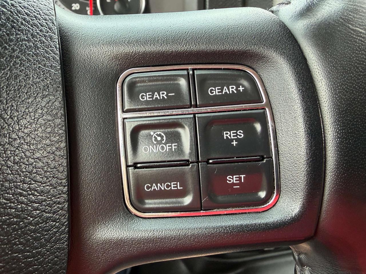 2022 RAM 1500 EXPRESS/HEATED SEATS/BACK UP CAM/4X4/CALL PICTON Photo