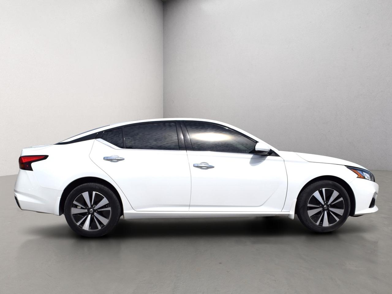 2019 Nissan Altima SV AWD Sunroof Photo