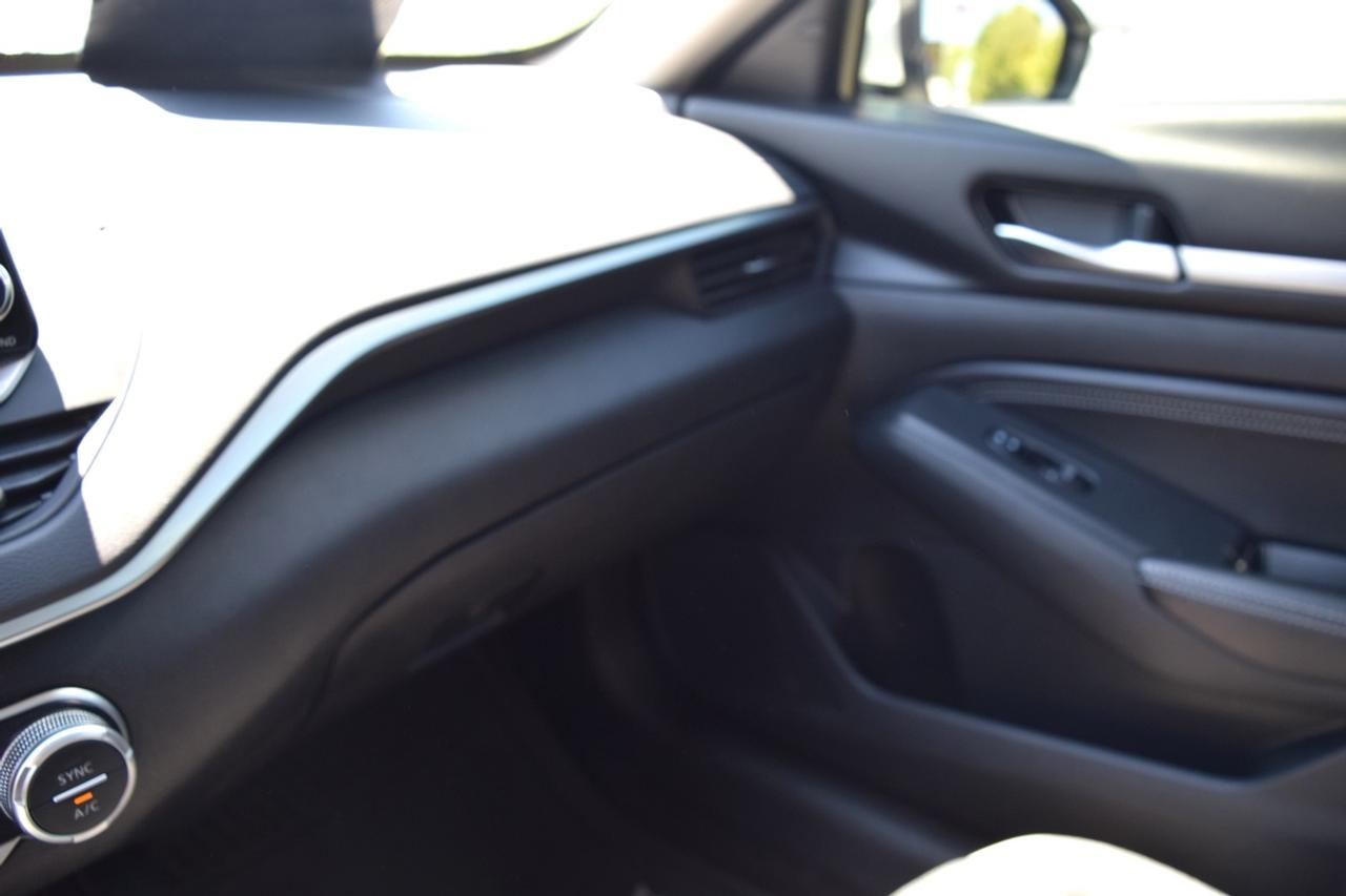 2019 Nissan Altima SV AWD Sunroof Photo