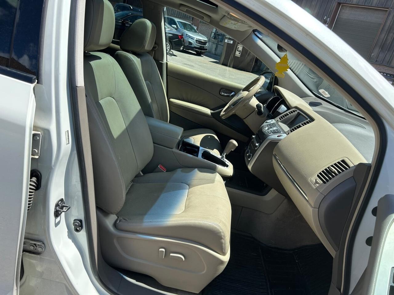 2010 Nissan Murano SL AWD   Leather   Sunroof   Back up Cam Photo