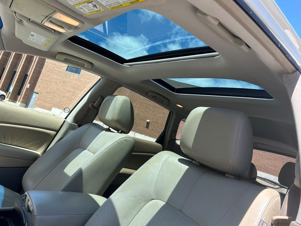 2010 Nissan Murano SL AWD   Leather   Sunroof   Back up Cam Photo