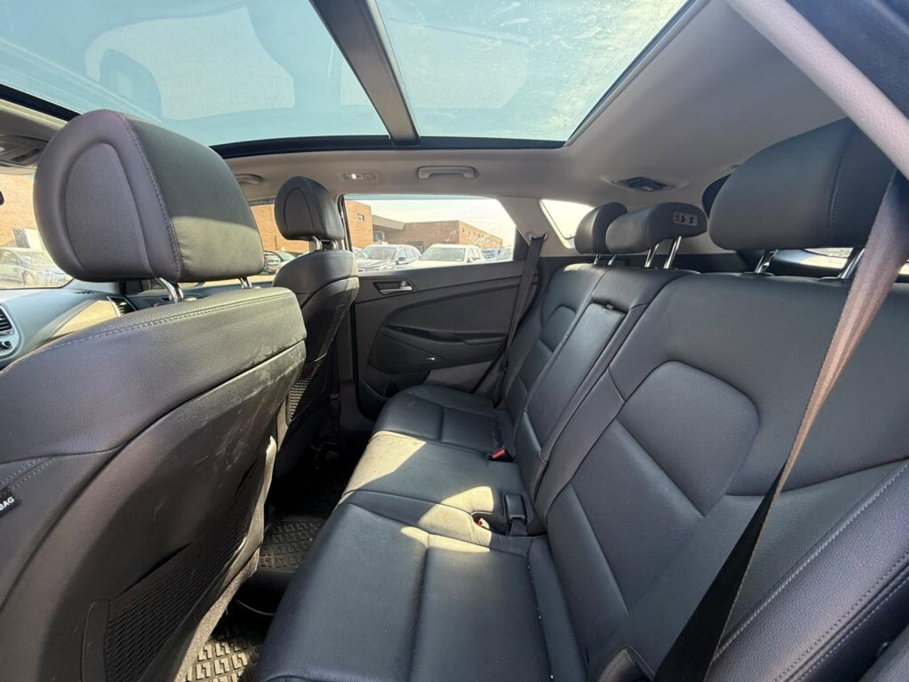 2017 Hyundai Tucson Limited 1.6T   AWD   Leather   Sunroof   Heated Se Photo