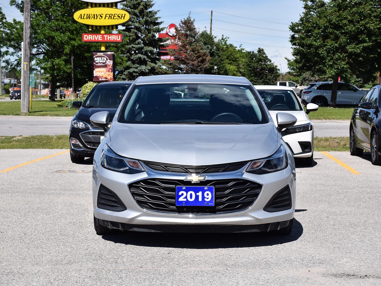 2019 Chevrolet Cruze Diesel ~Heated Seats ~Bluetooth ~Carplay ~Camera Photo3