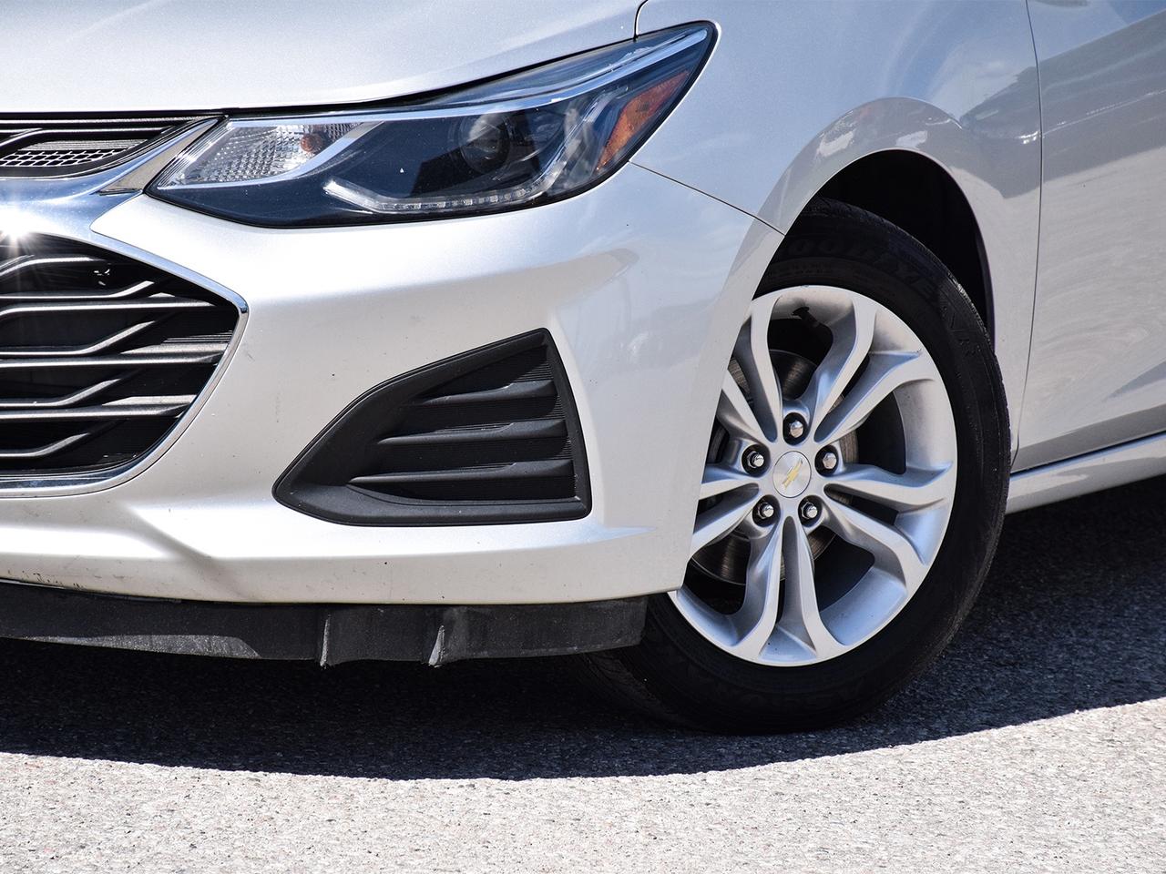 2019 Chevrolet Cruze Diesel ~Heated Seats ~Bluetooth ~Carplay ~Camera Photo