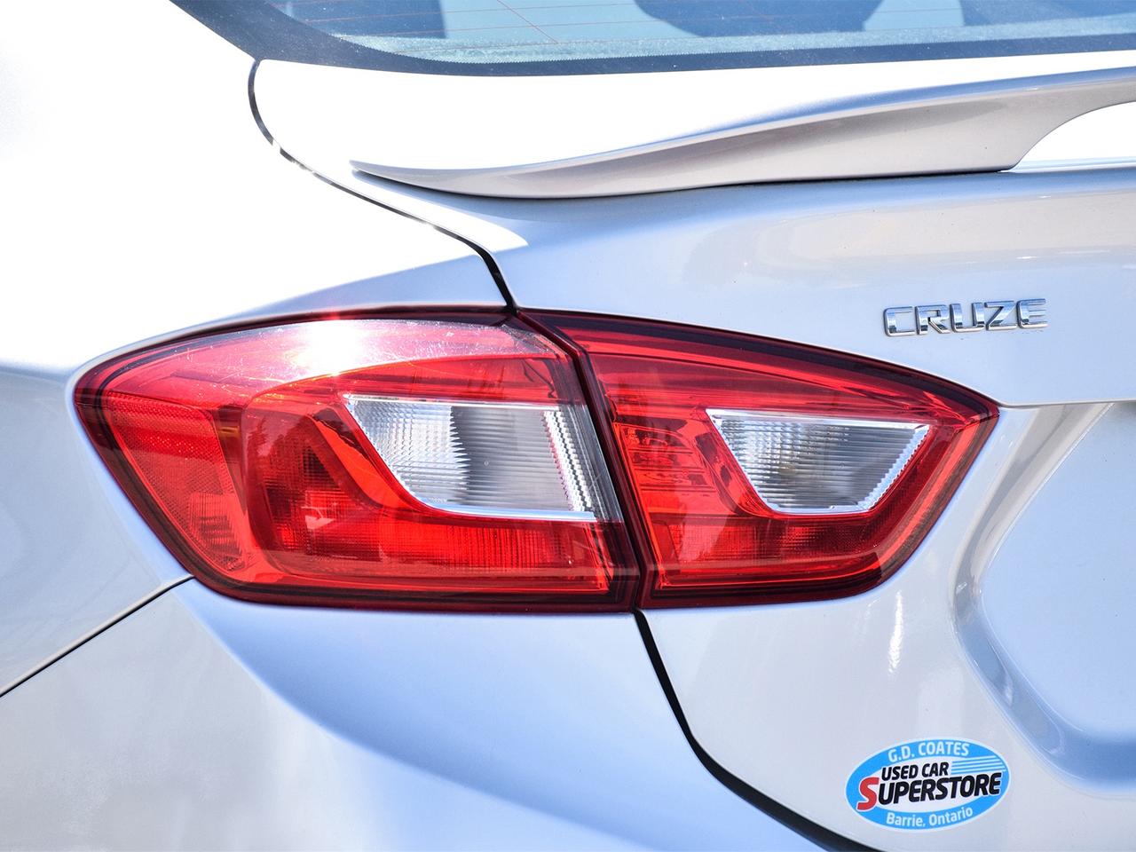 2019 Chevrolet Cruze Diesel ~Heated Seats ~Bluetooth ~Carplay ~Camera Photo