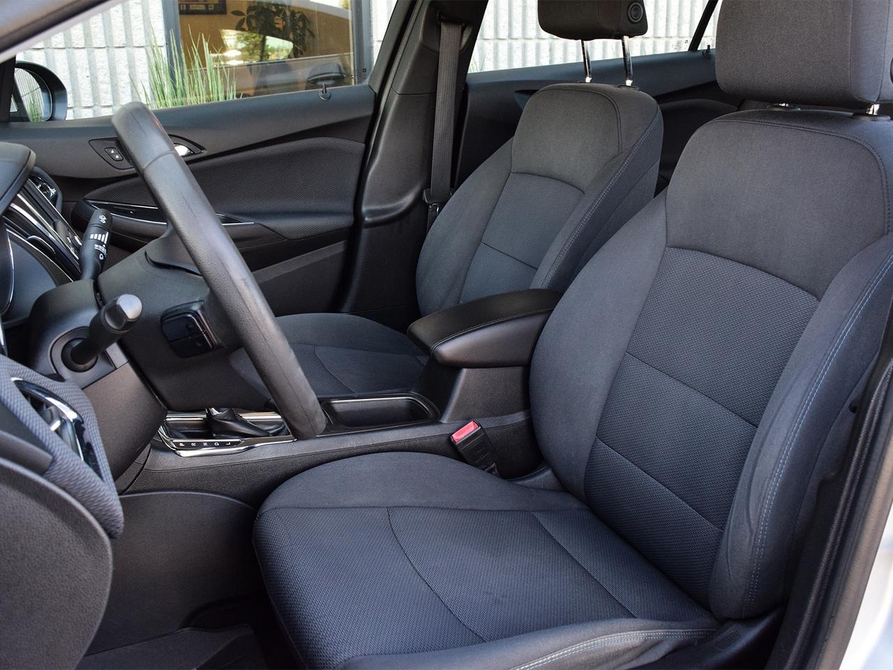 2019 Chevrolet Cruze Diesel ~Heated Seats ~Bluetooth ~Carplay ~Camera Photo