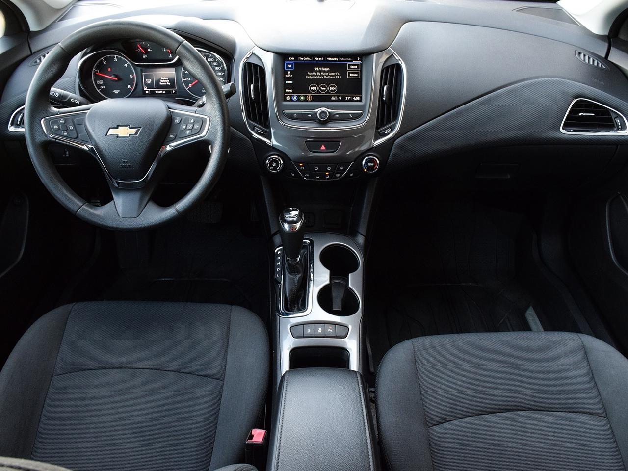 2019 Chevrolet Cruze Diesel ~Heated Seats ~Bluetooth ~Carplay ~Camera Photo