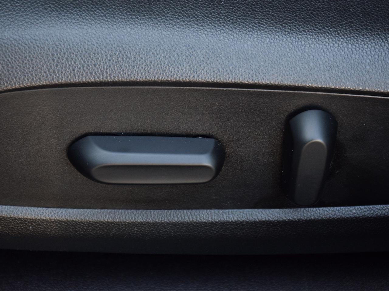 2019 Chevrolet Cruze Diesel ~Heated Seats ~Bluetooth ~Carplay ~Camera Photo