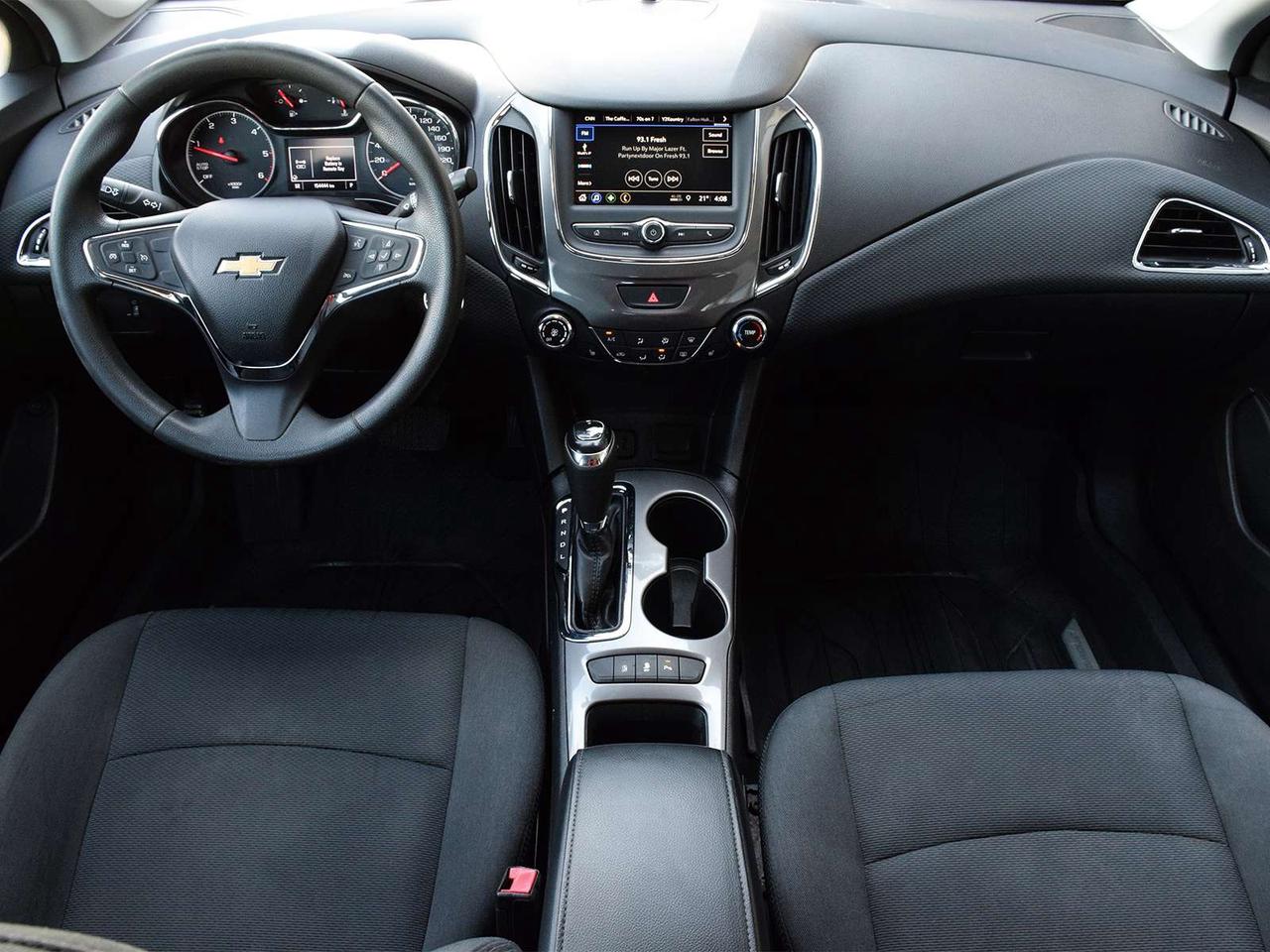 2019 Chevrolet Cruze Diesel ~Heated Seats ~Bluetooth ~Carplay ~Camera Photo