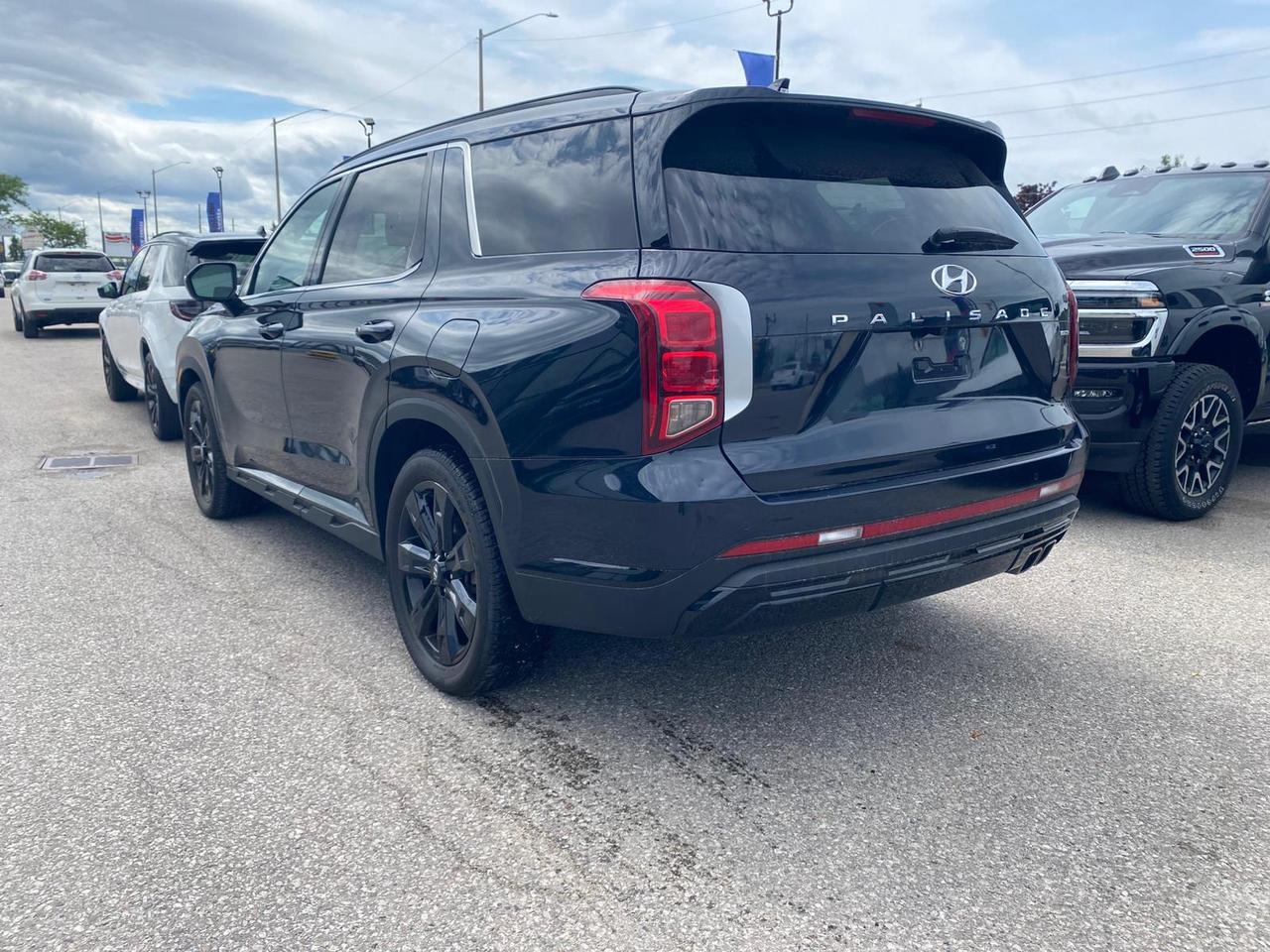 2025 Hyundai PALISADE Urban 7-Passenger AWD ~Nav ~Leather ~Sunroof ~Cam Photo