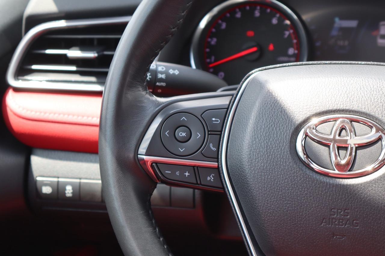 2019 Toyota Camry XSE   RED INTERIOR Photo