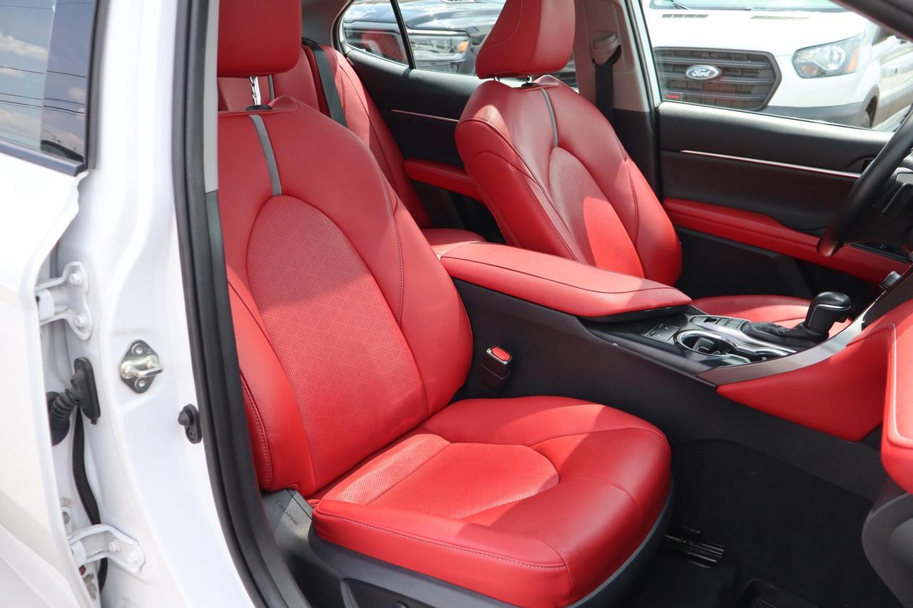 2019 Toyota Camry XSE   RED INTERIOR Photo