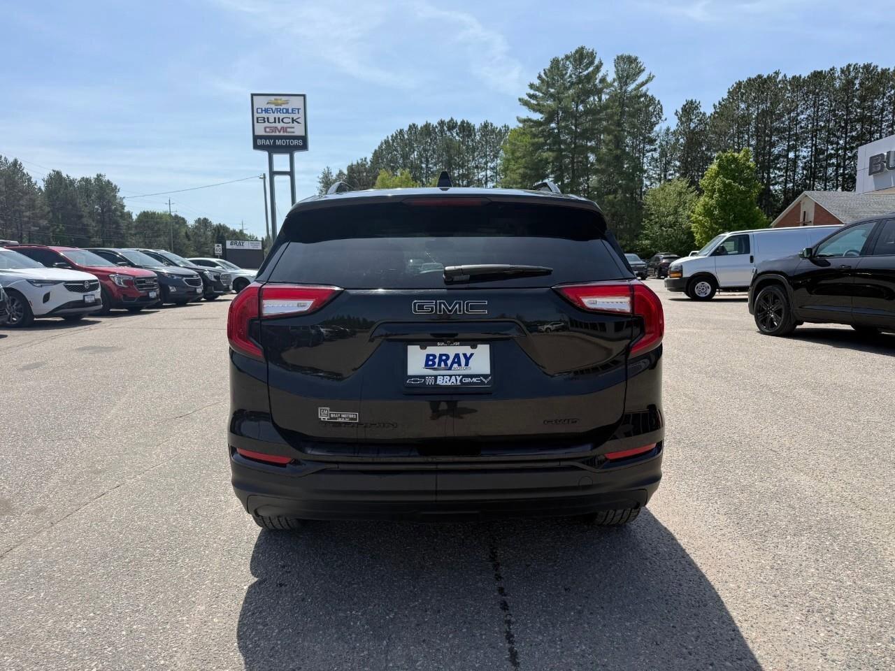 2022 GMC Terrain SLE LEASE RETURN. SUNROOF. ALL WEATHER MATS. LUGGA Photo