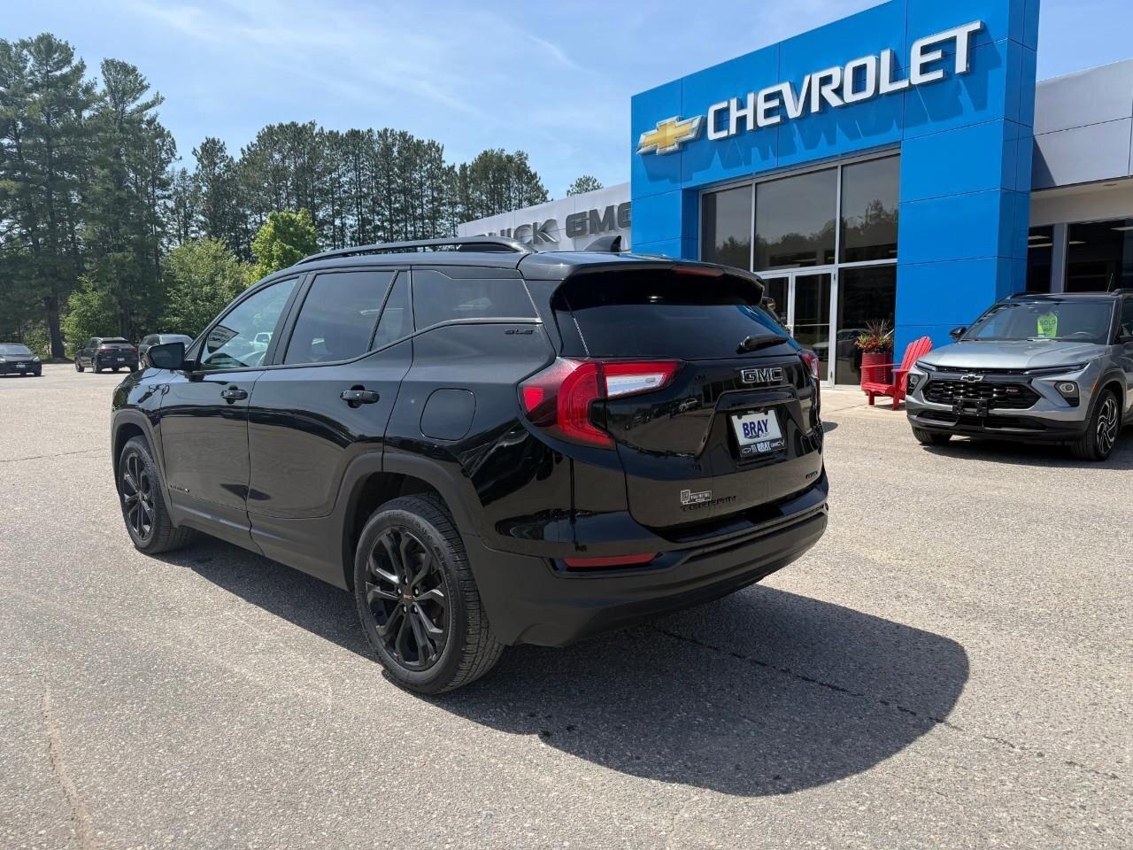 2022 GMC Terrain SLE LEASE RETURN. SUNROOF. ALL WEATHER MATS. LUGGA Photo