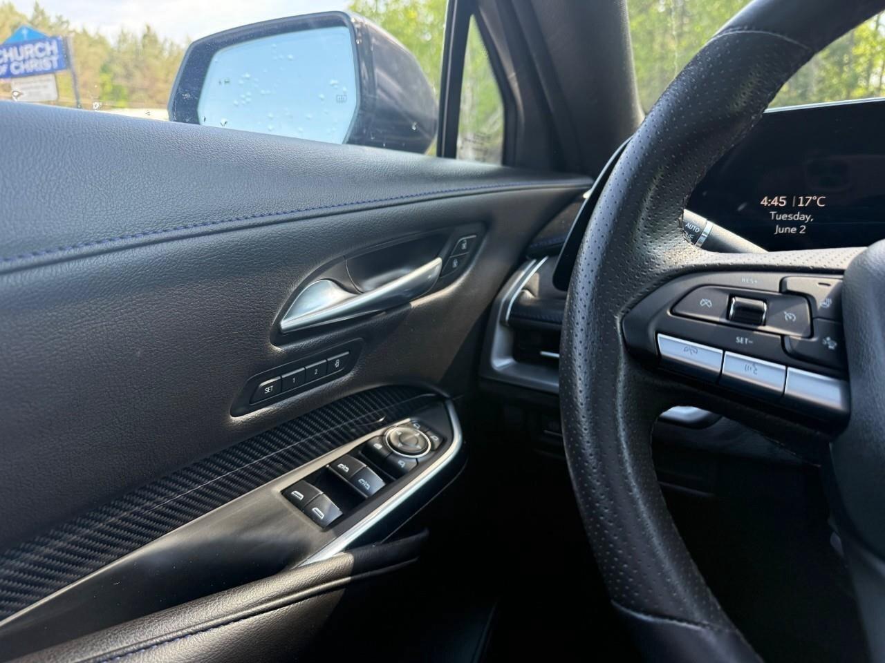 2024 Cadillac XT4 AWD Sport ALL WEATHER MATS. PANORAMIC SUNROOF. LEA Photo