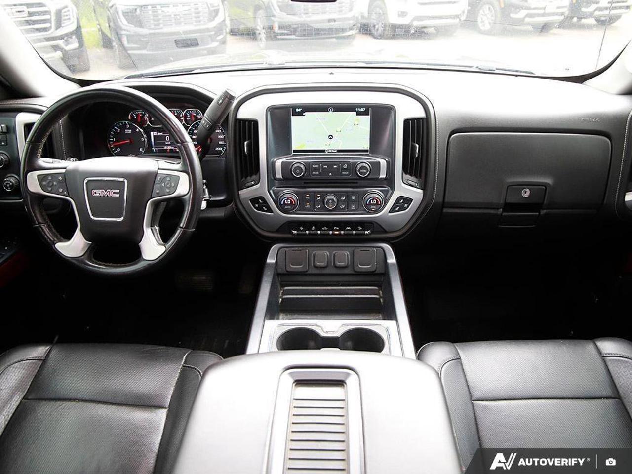 2017 GMC Sierra 1500 SLTSLT PREMIUM PLUS, 5.3L V8, 4X4, ALLOYS, LEATHER Photo