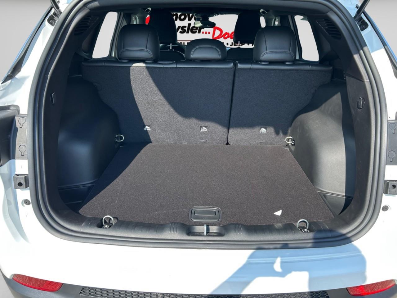 2025 Jeep Compass NORTH 4X4 Photo