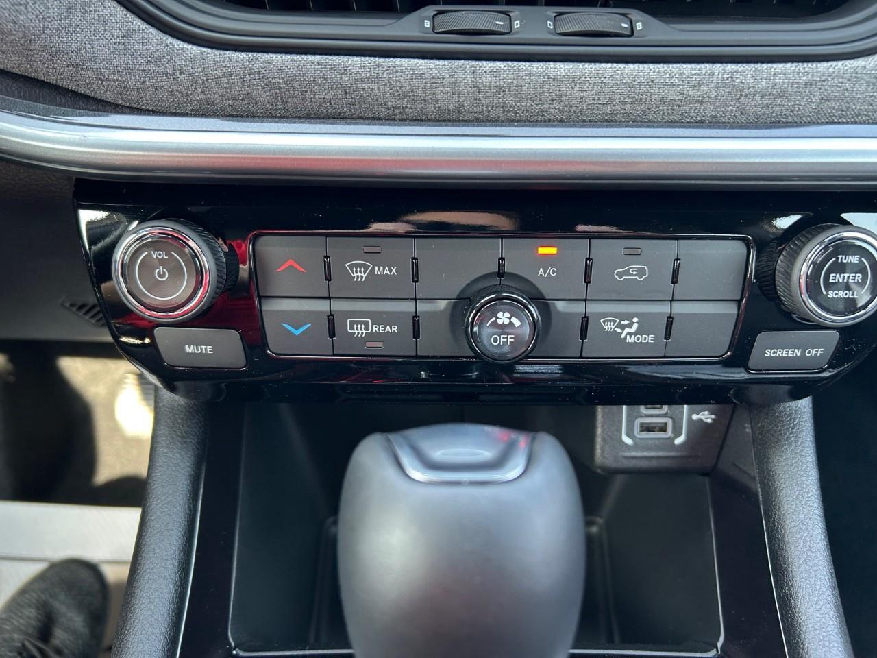 2025 Jeep Compass NORTH 4X4 Photo