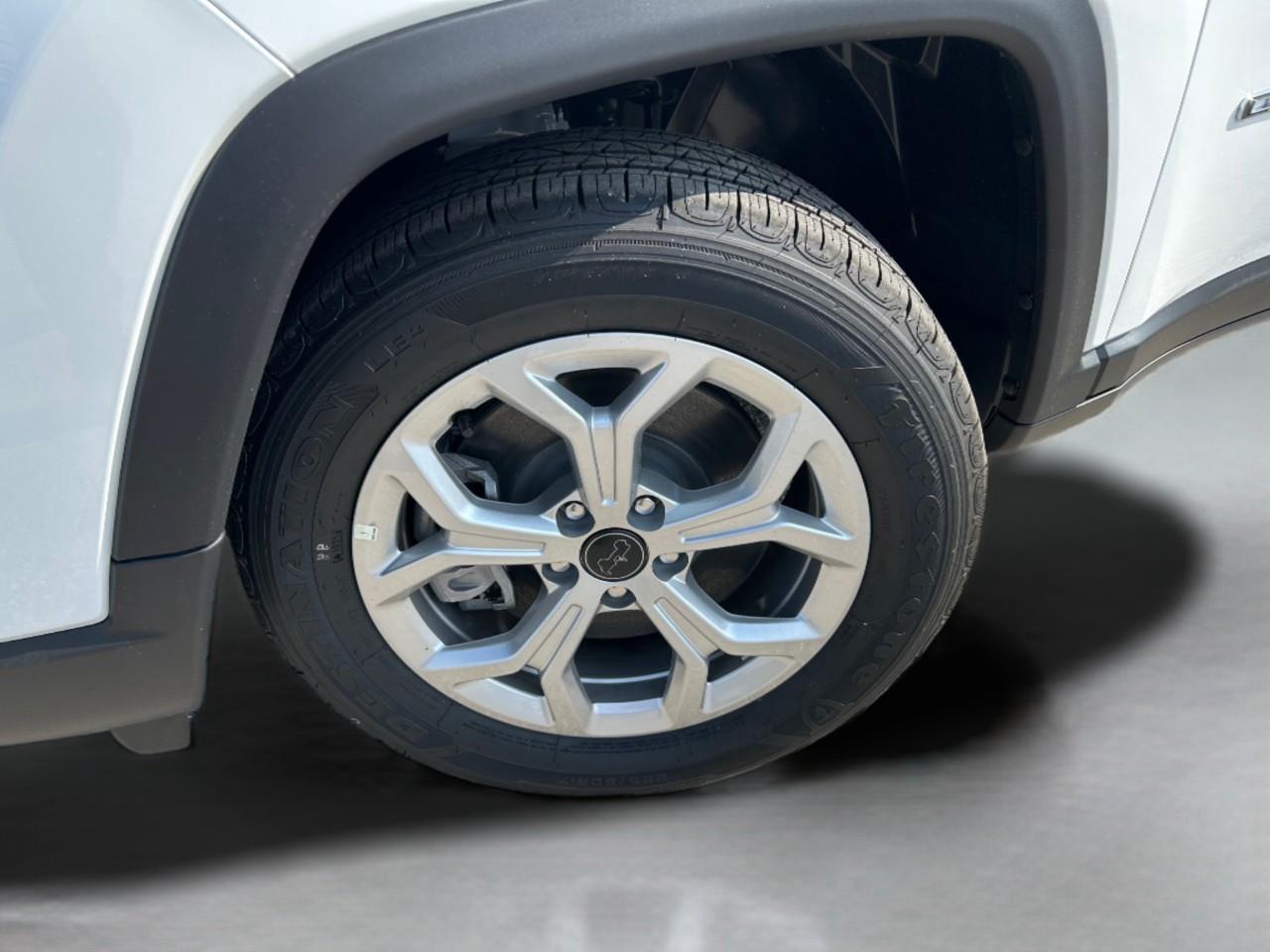 2025 Jeep Compass NORTH 4X4 Photo