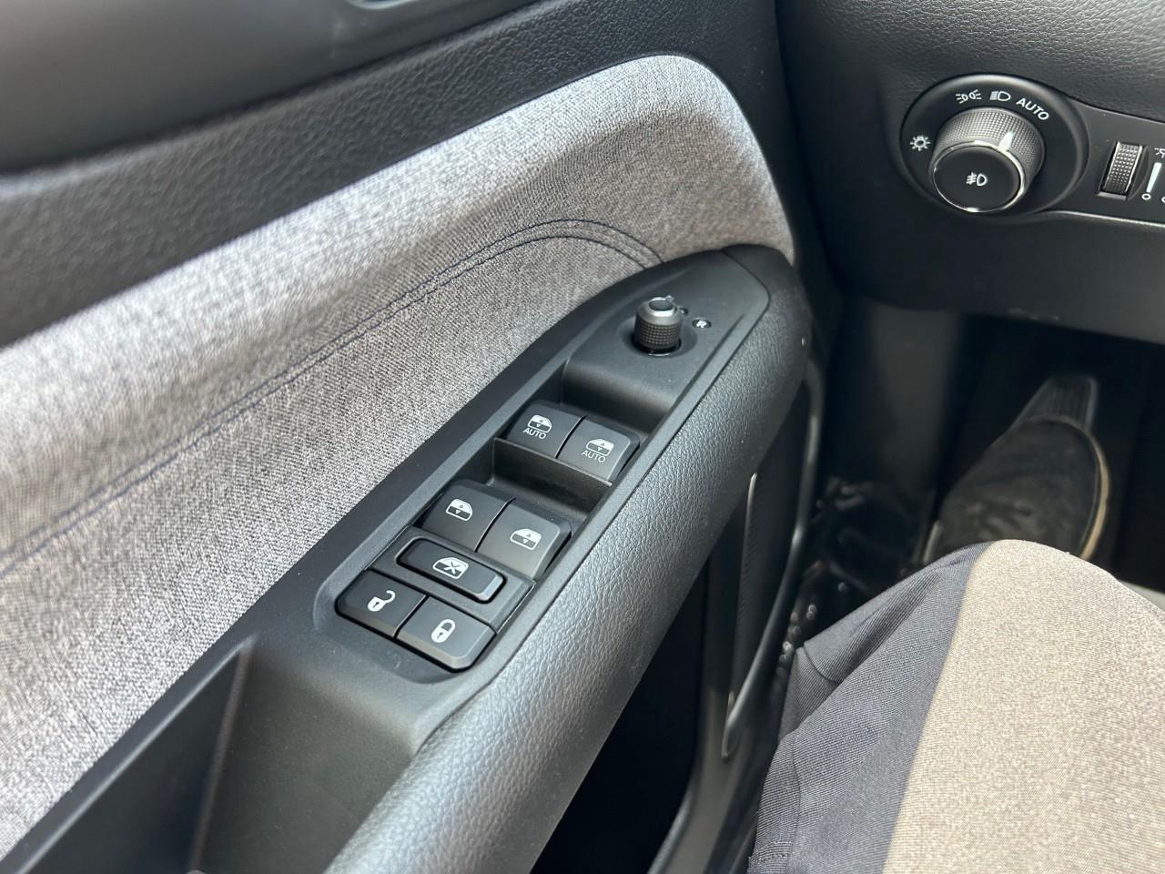 2025 Jeep Compass NORTH 4X4 Photo