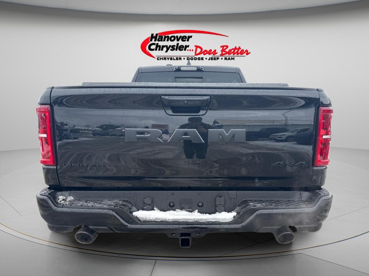 2026 RAM 1500 Limited 4x4 Crew Cab 5'7" Box Photo3
