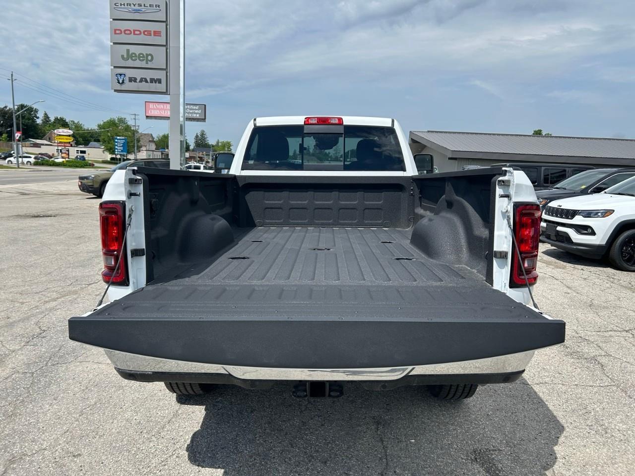 2026 RAM 2500 BIG HORN 4X4 REG CAB 8' BOX Photo
