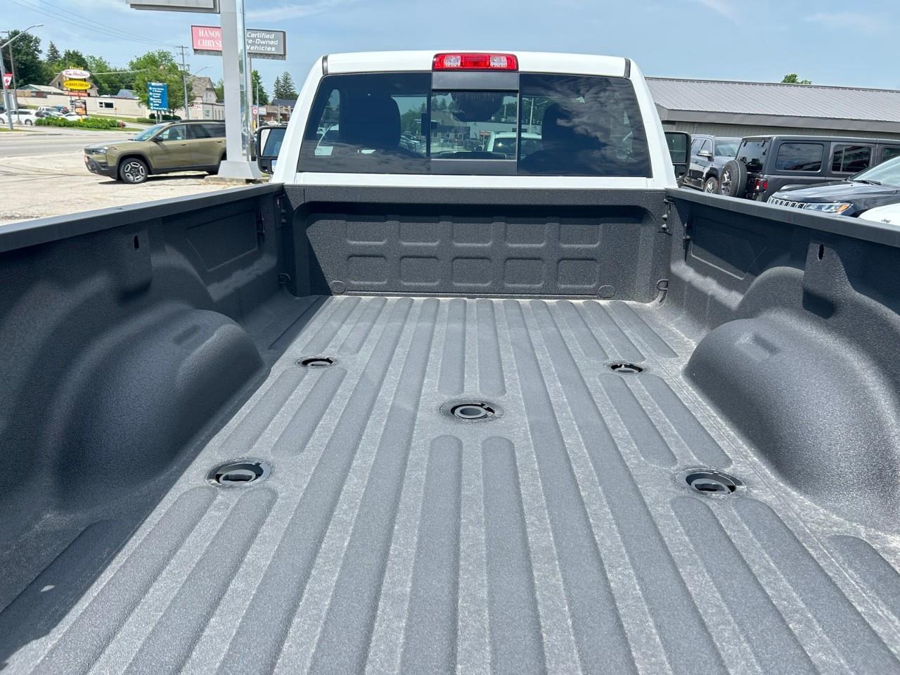 2026 RAM 2500 BIG HORN 4X4 REG CAB 8' BOX Photo