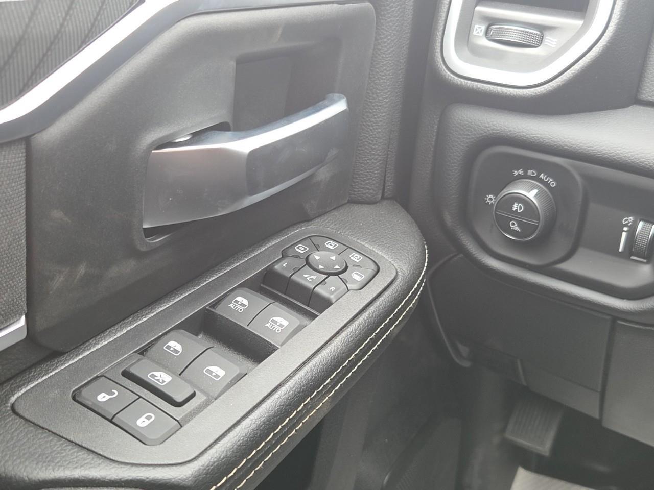 2026 RAM 3500 Big Horn 4x4 Crew Cab 8' Box Photo