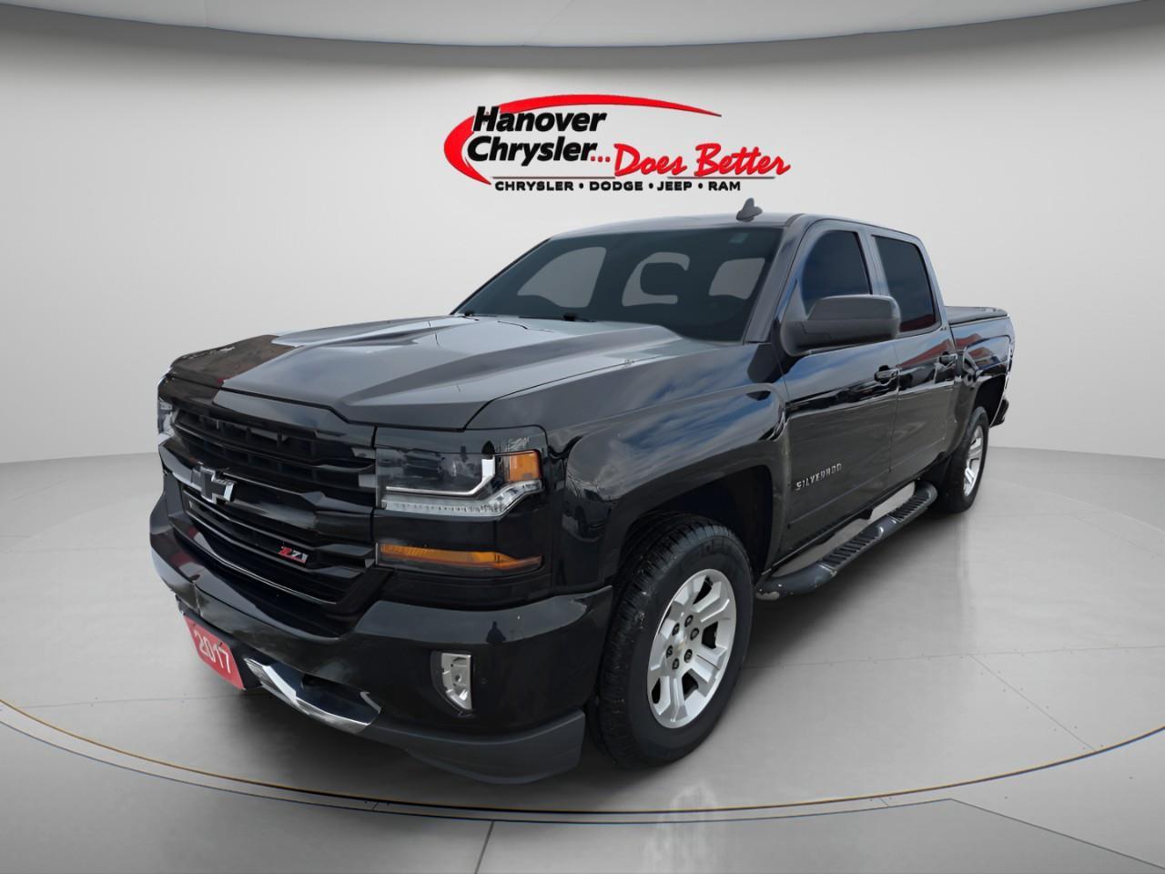 2017 Chevrolet Silverado 1500 Crew Cab Short Box 4-Wheel Drive LT w/1LT Photo0