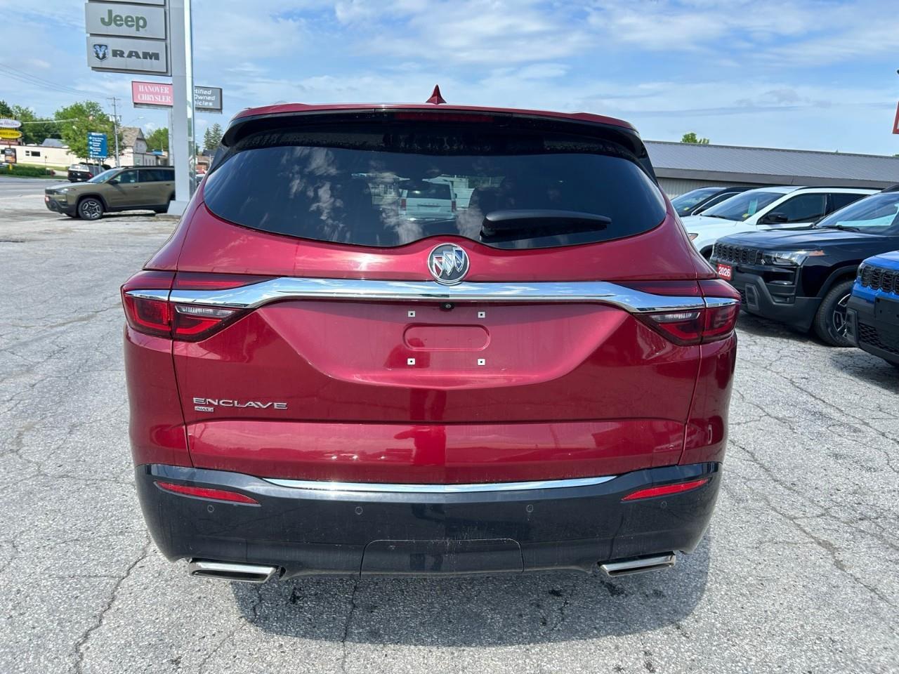 2020 Buick Enclave Essence AWD Photo