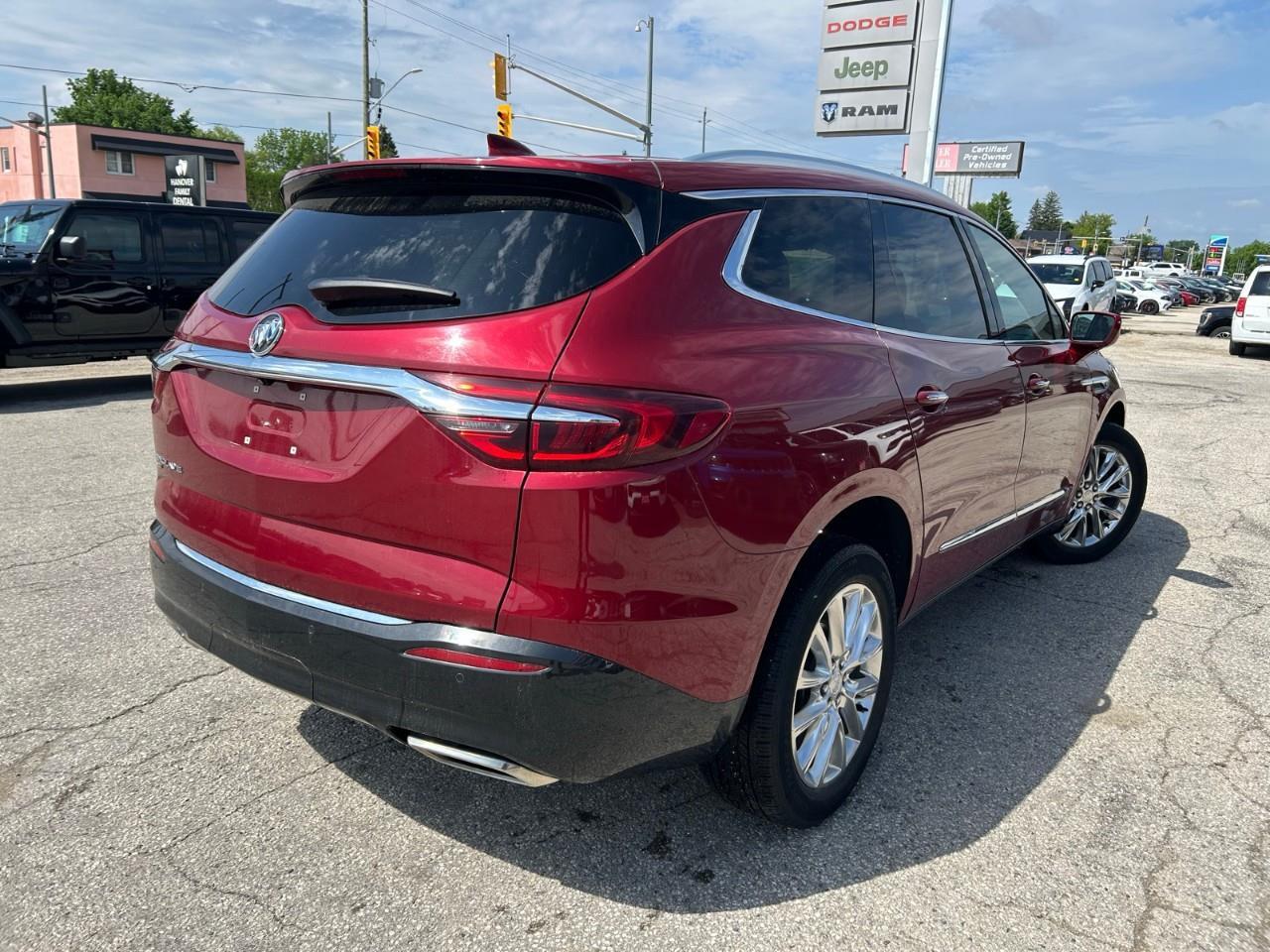 2020 Buick Enclave Essence AWD Photo