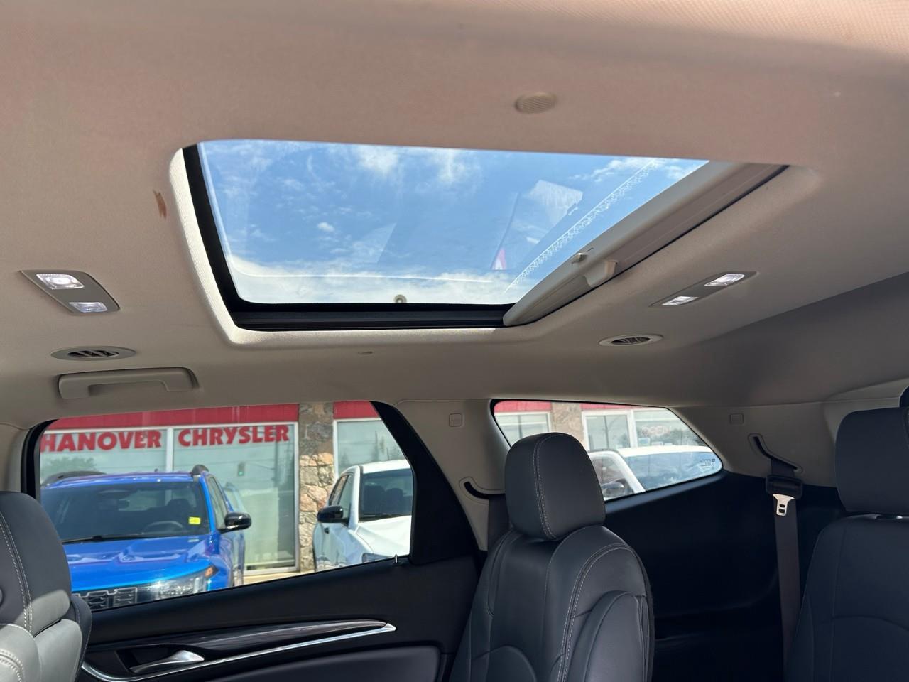 2020 Buick Enclave Essence AWD Photo