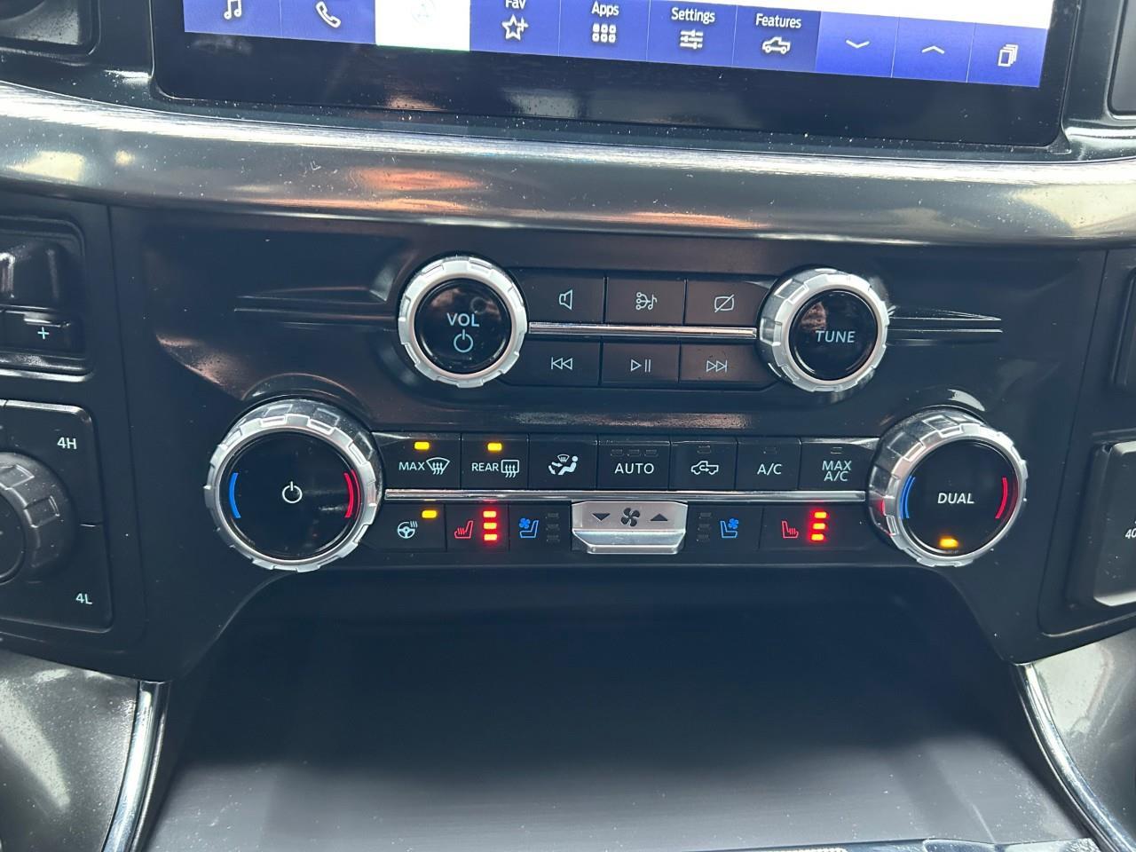 2022 Ford F-150 Lariat 4WD SuperCrew 5.5' Box Photo
