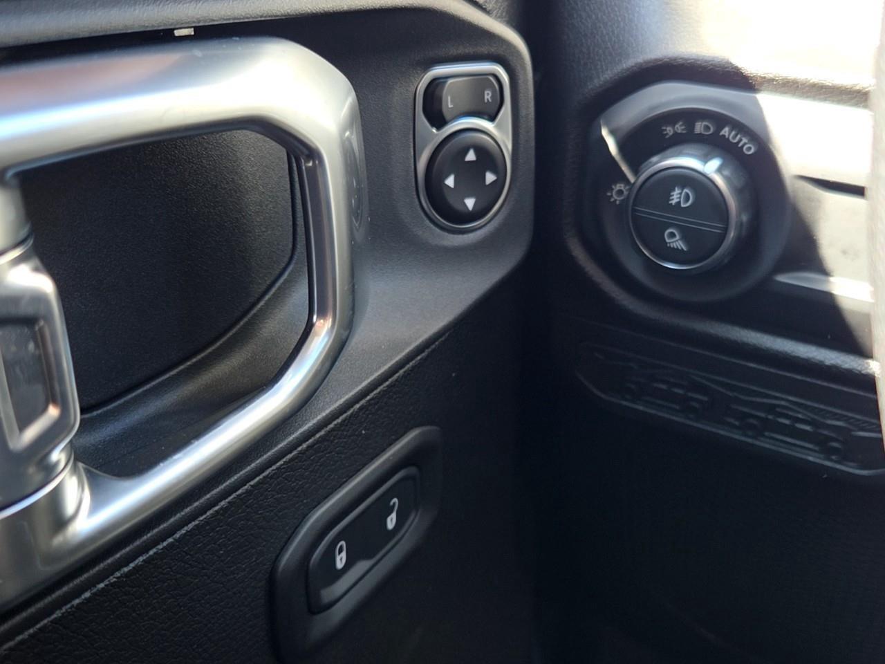 2026 Jeep Gladiator Willys 4x4 Photo