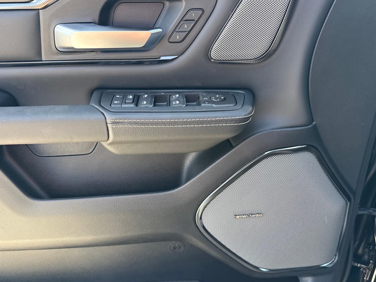 2026 RAM 1500 SPORT 4X4 CREW CAB 5'7" BOX Photo