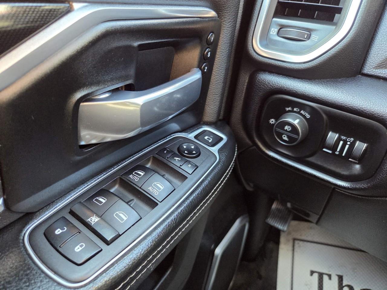 2022 RAM 2500 Laramie 4x4 Crew Cab 6'4" Box Photo