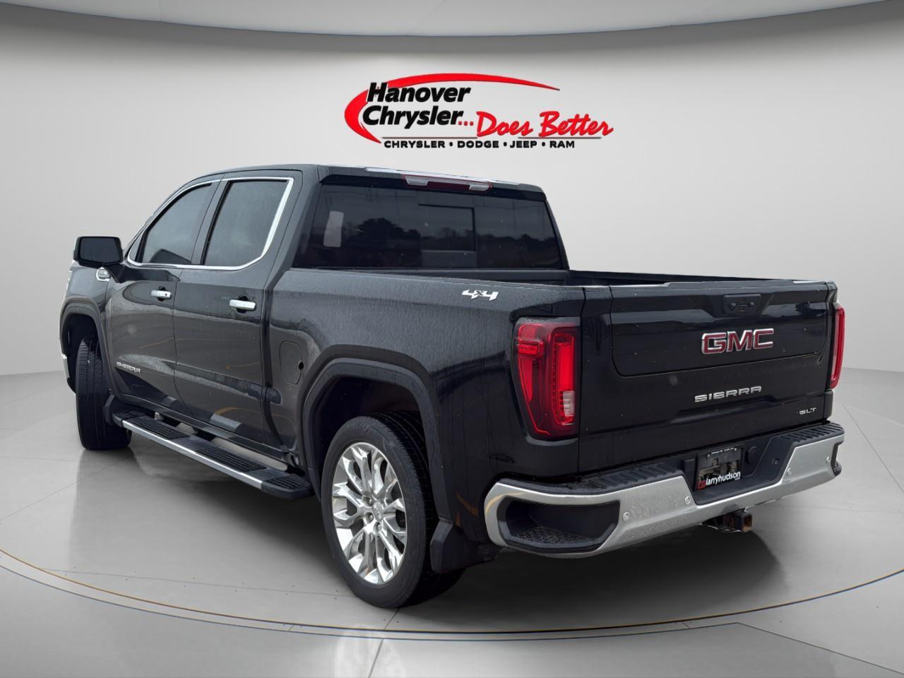 2024 GMC Sierra 1500 Crew Cab Short Box 4-Wheel Drive SLT Photo