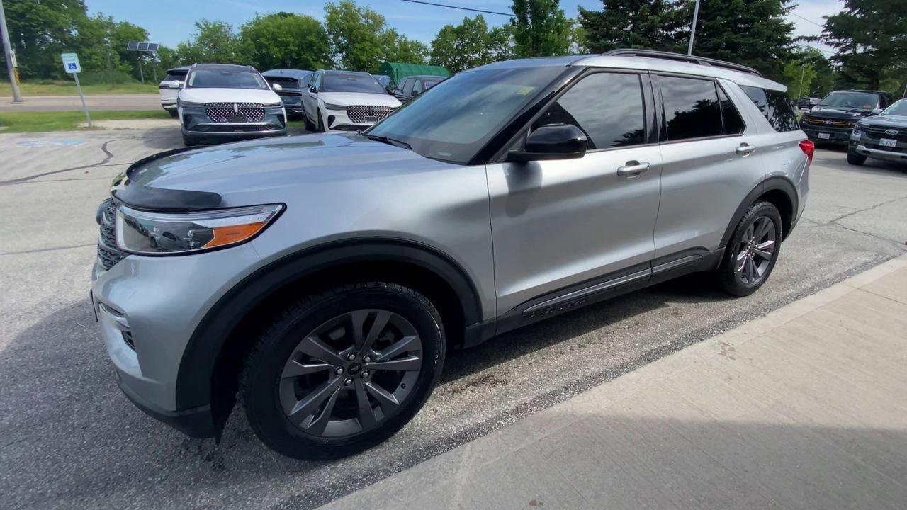 2023 Ford Explorer XLT Photo