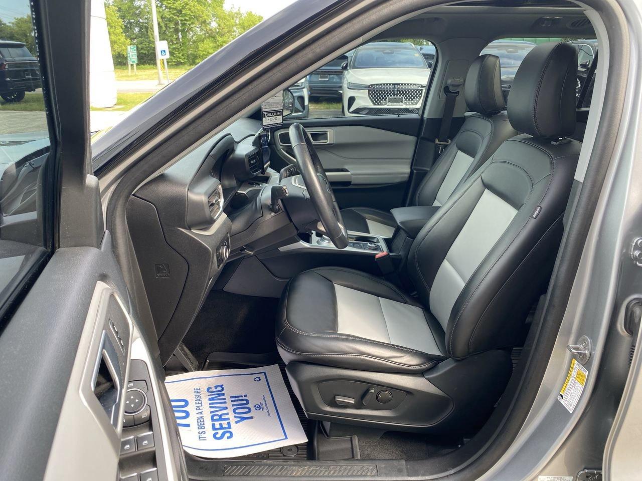 2023 Ford Explorer XLT Photo